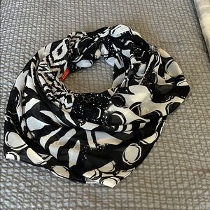 Stylish Black and White Scarf